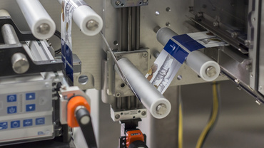 Height adjustment of guide roller with drylin SLW-1040 lead screw module